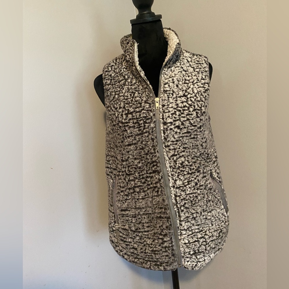 Thread & Supply Vest Size Smalll